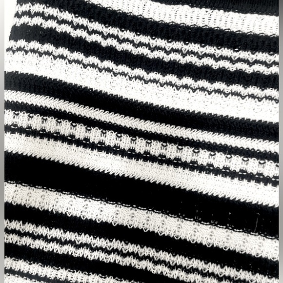 Women’s 2-Piece Skirt Set-*Please Note Separate Sizes* - Picture 6 of 8